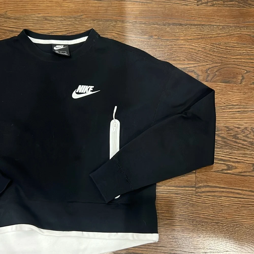 Nike Black Sweatshirt - Picture 3 of 3